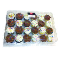 Cub Bakery White & Choc Cupcakes
Wht&Choc Btrcrm/Sqns 24 Ct, 1 Each