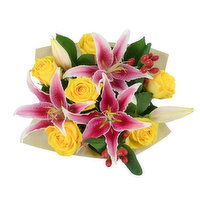 Cub Floral Signature Bouquet with Hypericum, 1 Each