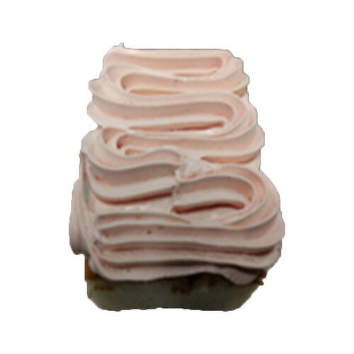 Cub Bakery Whipped Strawberry Cake Slice