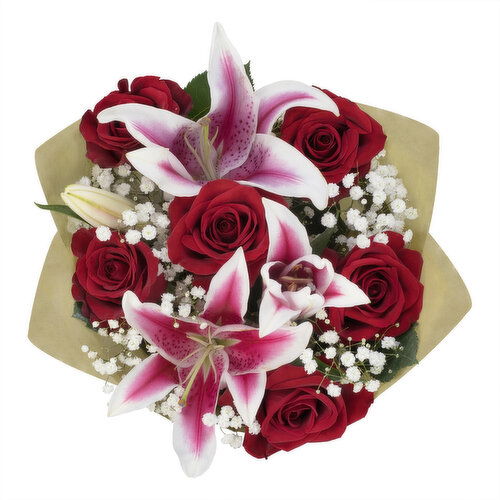 Cub Valentine's Day Signature Bouquet